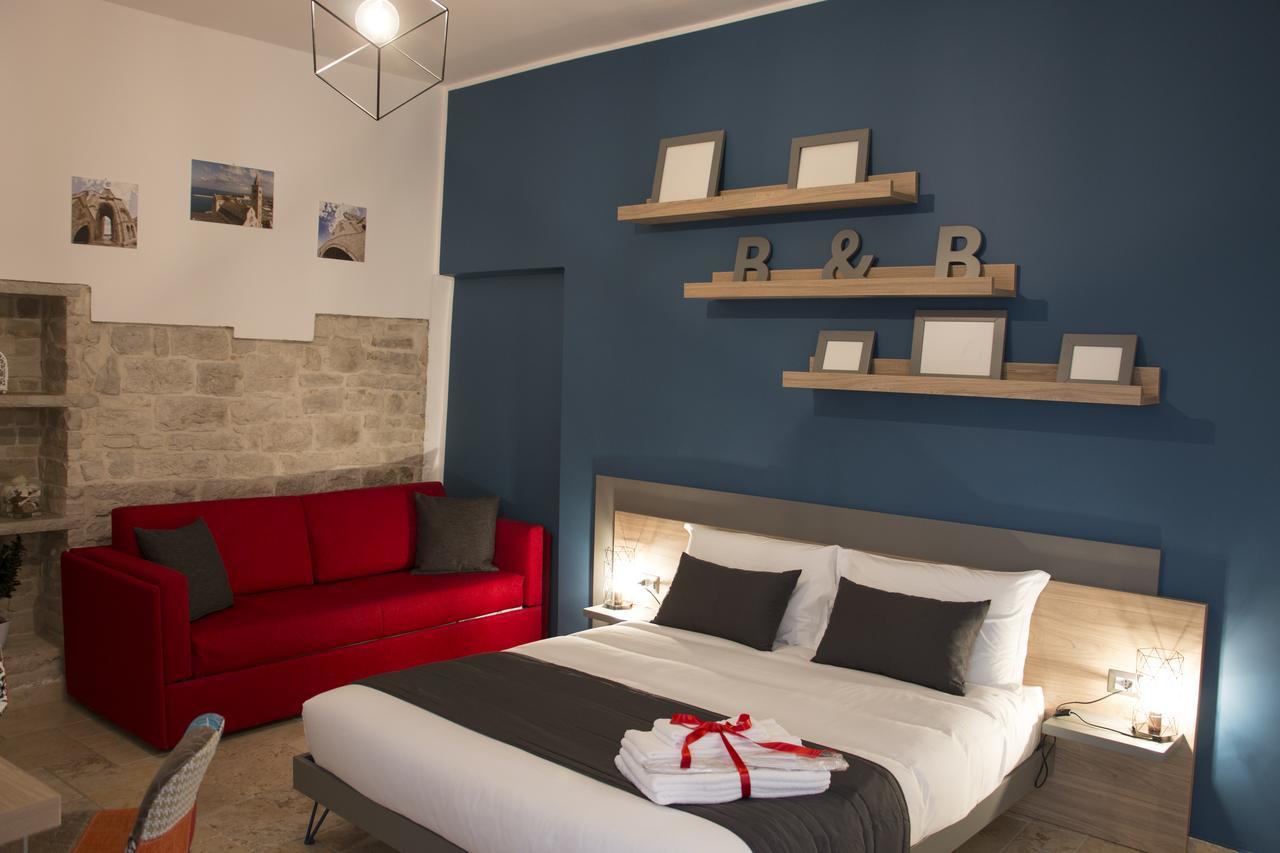 Bed and Breakfast La Cattedrale Dai Tetti Trani Exterior foto