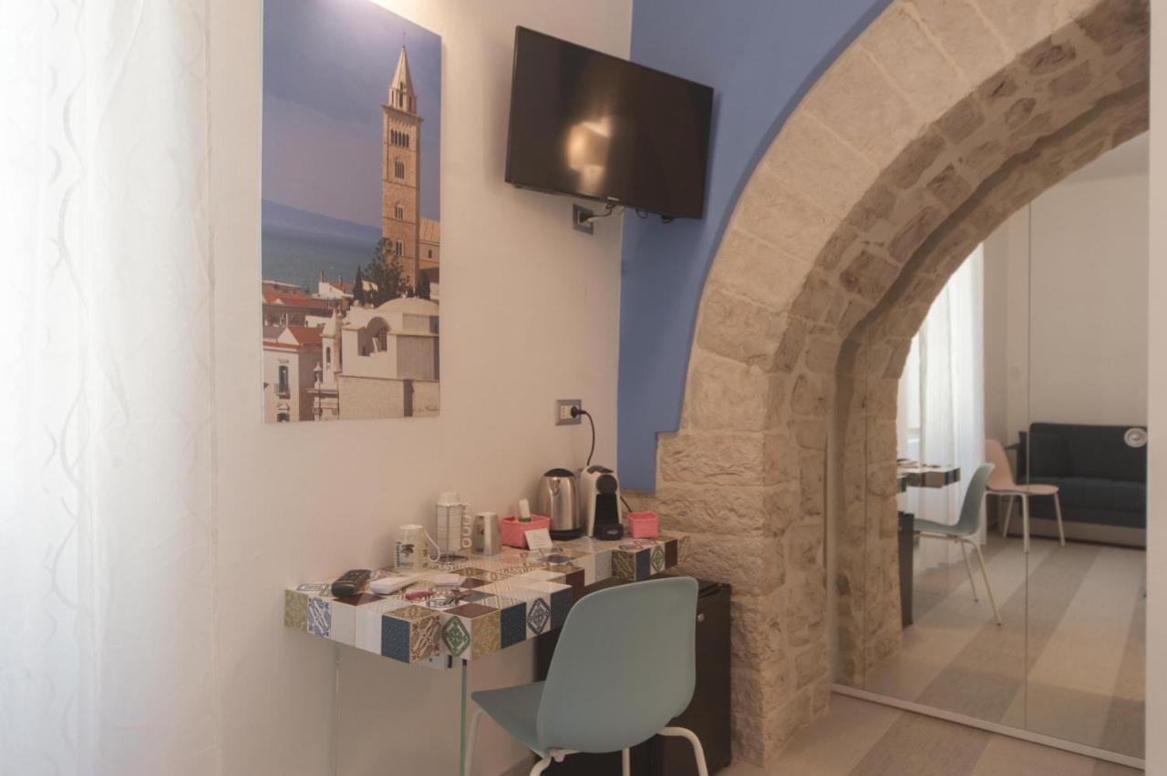 Bed and Breakfast La Cattedrale Dai Tetti Trani Exterior foto