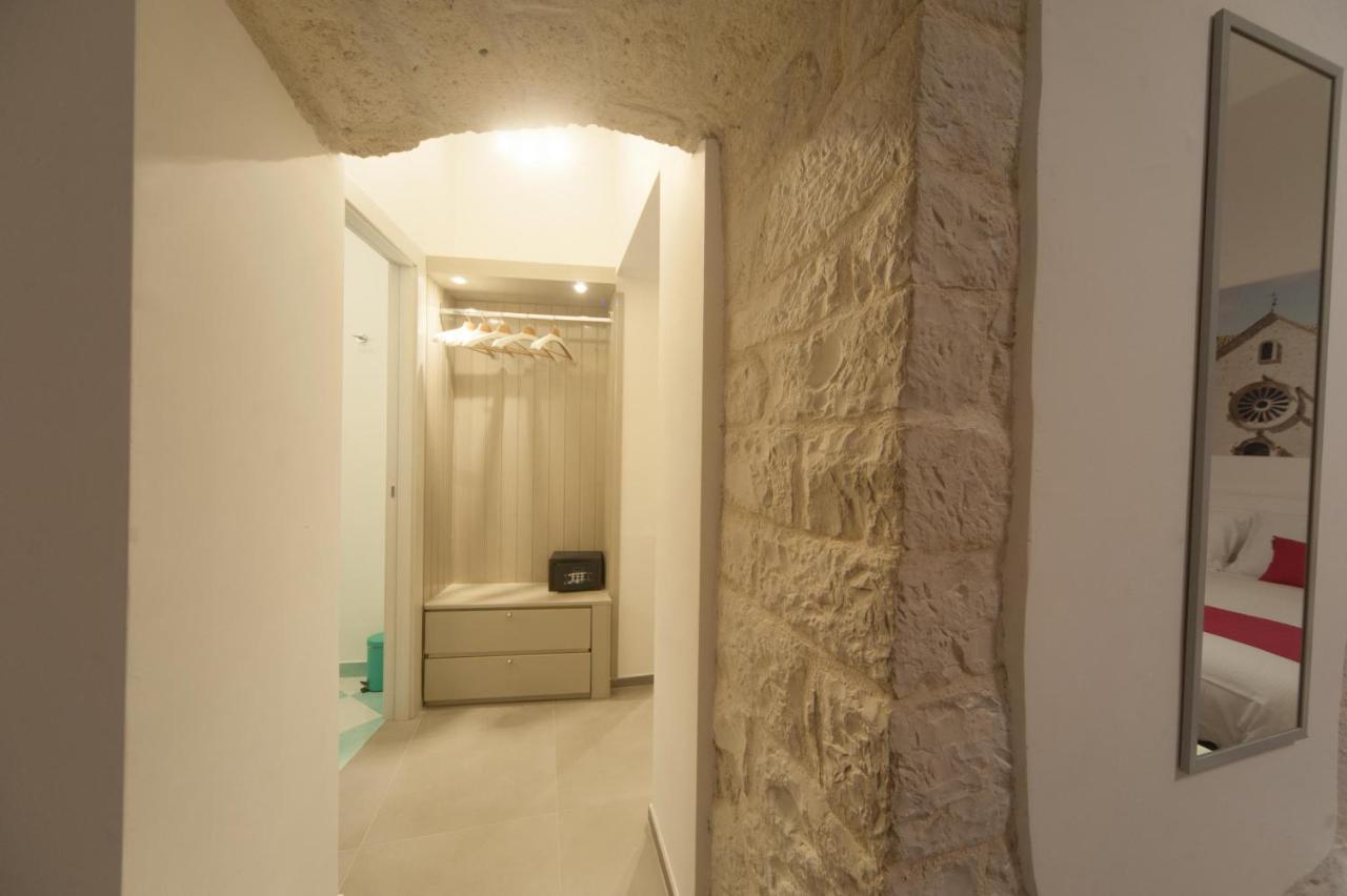 Bed and Breakfast La Cattedrale Dai Tetti Trani Exterior foto