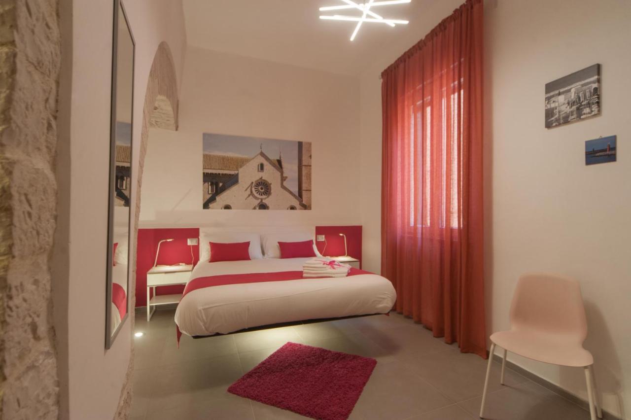 Bed and Breakfast La Cattedrale Dai Tetti Trani Exterior foto