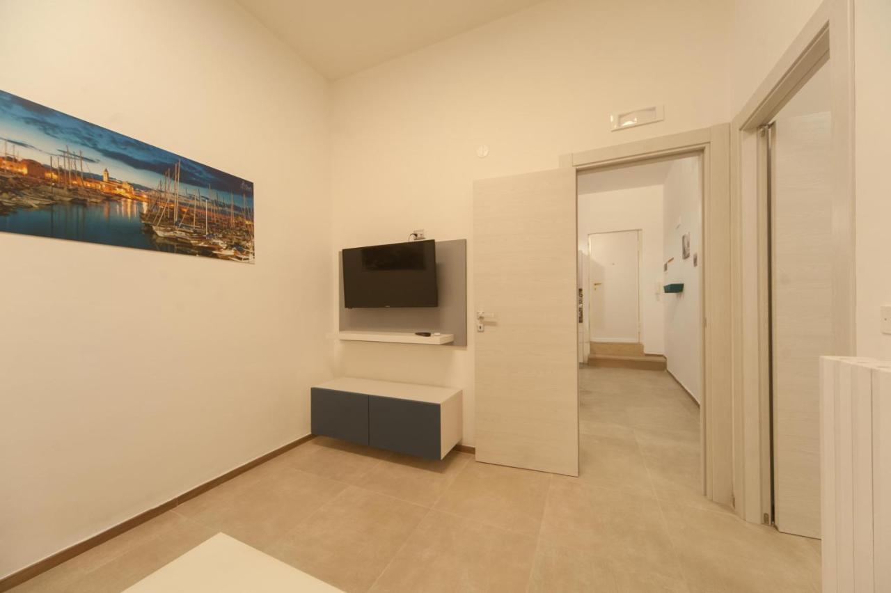 Bed and Breakfast La Cattedrale Dai Tetti Trani Exterior foto