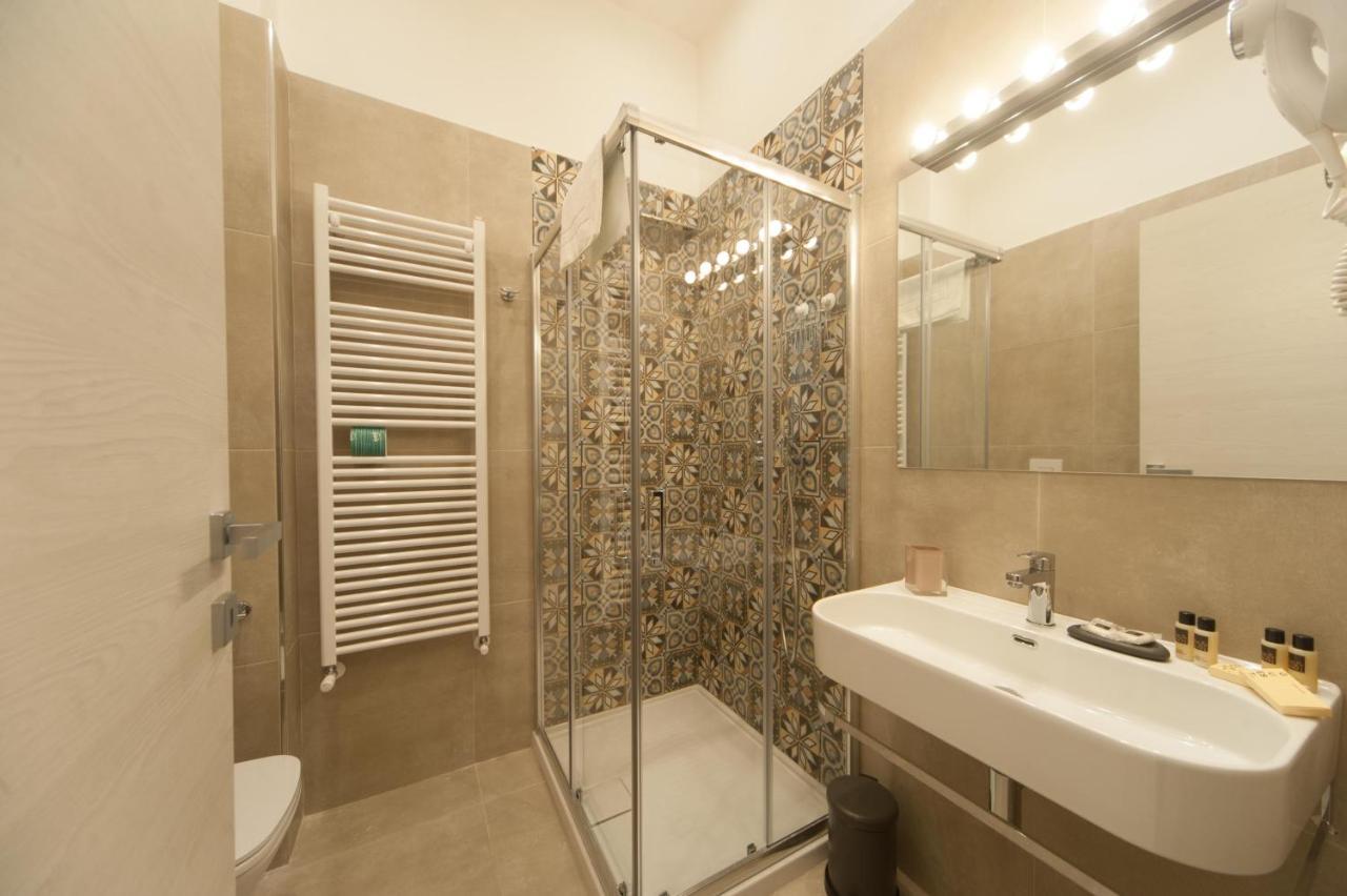 Bed and Breakfast La Cattedrale Dai Tetti Trani Exterior foto